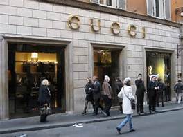 day-light-Gucci-store-rome